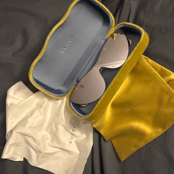 GUCCI - Picture 6 of 7